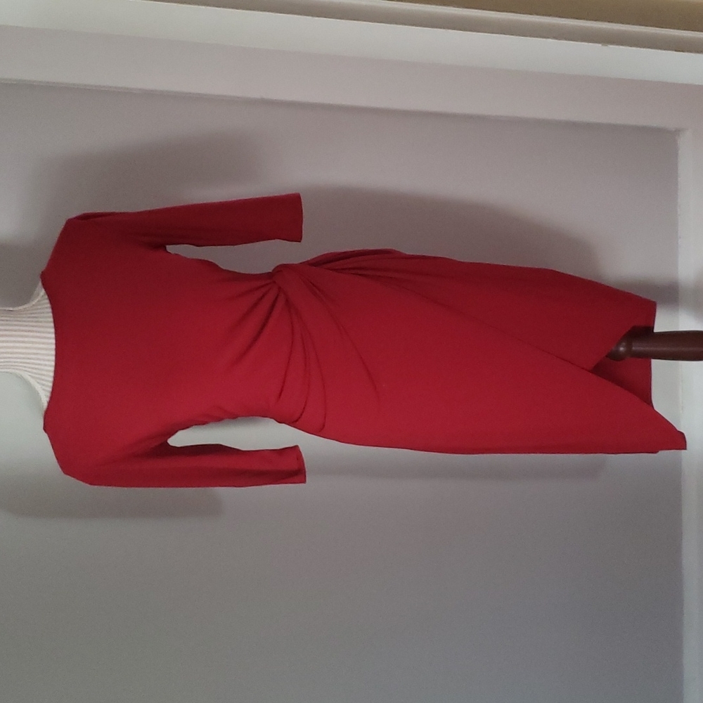 Jersey crepe, red, 3/4 sleeve knot dress, size6